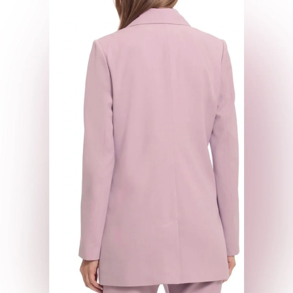 Double-Breasted Notch Lapel
Long Blazer - Picture 4 of 7